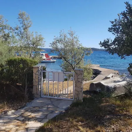 Secluded Fisherman's Cove Zuborovica, Pasman - 321 Ferienhaus