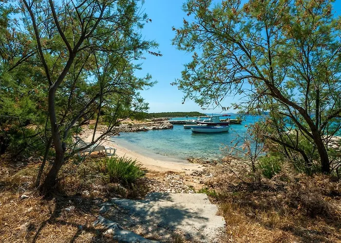 Vakantiehuis Secluded Fisherman's Cove Zuborovica, Pasman - 321 Mrljane